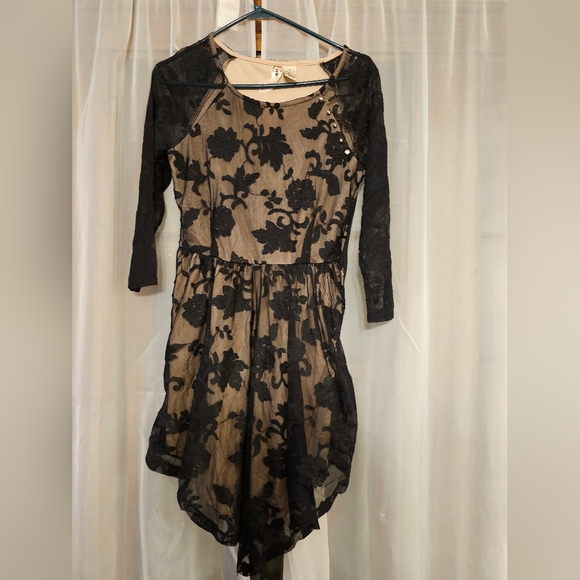 Black Lace Dress with Gold Accents Size M - Picture 1 of 5